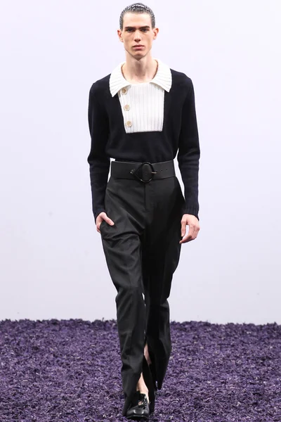 Look 11